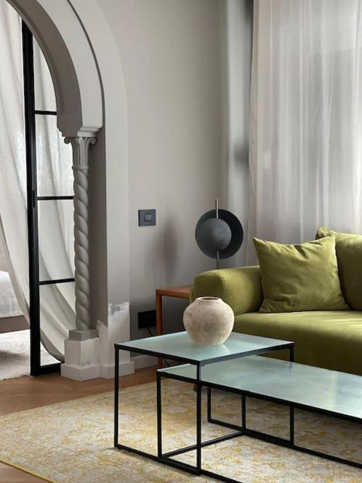 Stunning 1Bd Flat With 50M2 Terrace In The City Center Bucharest Exterior photo